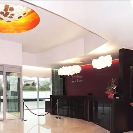 Apart Otel Residhome Berges De La Loire 4*