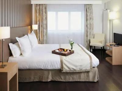 Apart Otel Residhome Berges De La Loire 4*