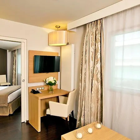 Residhome Berges De La Loire Apart Otel Nantes
