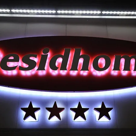 Residhome Berges De La Loire Apart Otel 4*